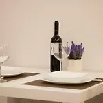 شقة Ariston