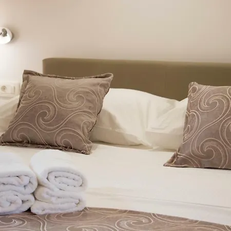 Ariston Apartament *